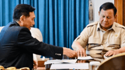 Seskab Teddy Kabarkan Presiden Prabowo Terima Ketua DEN Luhut Binsar Pandjaitan di Istana