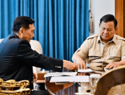 Seskab Teddy Kabarkan Presiden Prabowo Terima Ketua DEN Luhut Binsar Pandjaitan di Istana