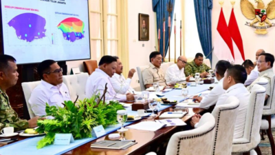Presiden Prabowo Pimpin Rapat Terbatas Terkait Pembangunan Tanggul Laut Raksasa