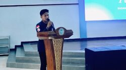 Ketua BEM Universitas Hang Tuah Raihan Asfi Priadi memberikan pernyataan terkait kasus keracunan massal siswa di Tembok Dukuh Surabaya akibat program Makan Bergizi Gratis.