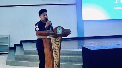 Ketua BEM Universitas Hang Tuah Raihan Asfi Priadi memberikan pernyataan terkait kasus keracunan massal siswa di Tembok Dukuh Surabaya akibat program Makan Bergizi Gratis.