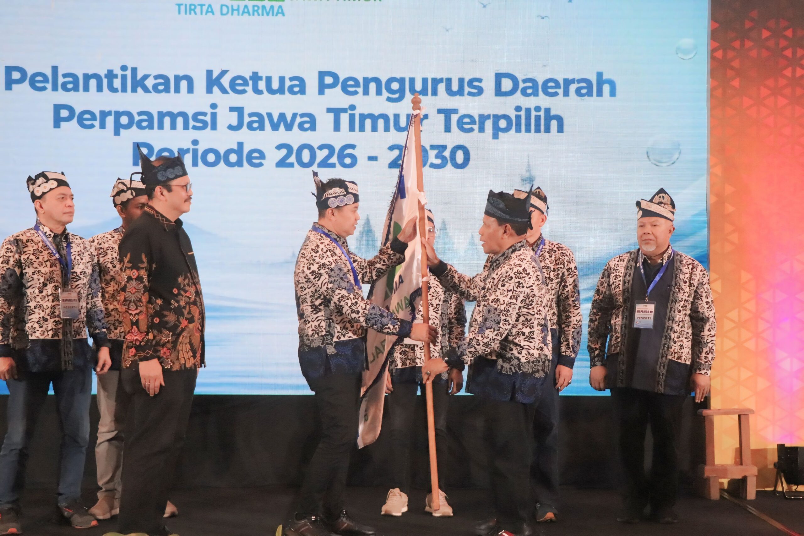 Priyo Sudibyo Dirut Perumda Tugu Tirta Malang saat serah terima jabatan PD PERPAMSI Jawa Timur 2026-2030.