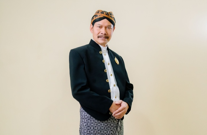 Foto : KPAA. H.Sucipto Wironagoro,SE Pangarso PKHN Karaton Kasunanan Surakarta Hadiningrat DPW Jawa Timur & Malang Raya