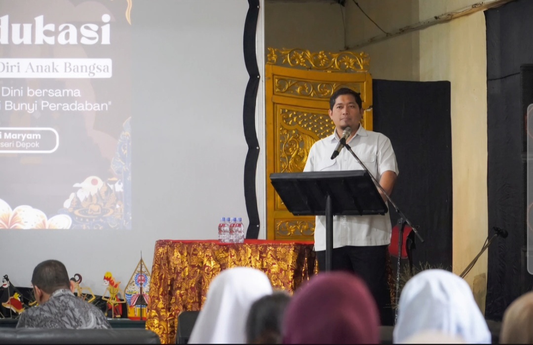 Direktur PAUD Kemendikdasmen Kurniawan memberikan sambutan dalam seminar jati diri anak bangsa di Yayasan Baitul Bestari Malik.