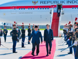 Seskab Teddy Kabarkan Presiden Prabowo Tiba di Paris