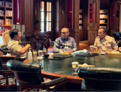 Presiden Prabowo Bertemu PPATK, Ini Penjelasan Seskab Teddy