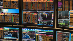 Di Bawah Layar Terminal Bloomberg: Ketika Narasi Kekuatan Ekonomi Tak Lagi Cukup