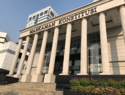 Nestapa di Ruang Sidang MK: Jerat Kekerasan Ekonomi Dosen dan Runtuhnya Fondasi Indonesia Emas 2045