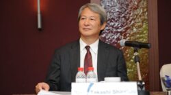 Takashi Shiraishi – Menyulut Api Zaman Bergerak