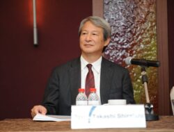 Takashi Shiraishi – Menyulut Api Zaman Bergerak