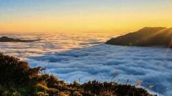 Destinasi Wisata Legendaris Puncak B29 atau Negeri Diatas Awan Lumajang Jawa Timur