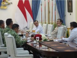 Seskab Teddy: Presiden Terima Laporan Peran TNI Untuk Percepat Pembangunan