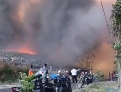 TPA Supit Urang Terbakar, Pemadam Kebakaran Kota Malang Berupaya Padamkan Api