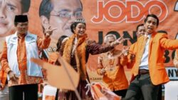 Menelanjangi Kepalsuan Politik Lewat Komedi (Mengapa Film Bapak Paling Jujur Penting untuk Generasi Muda)